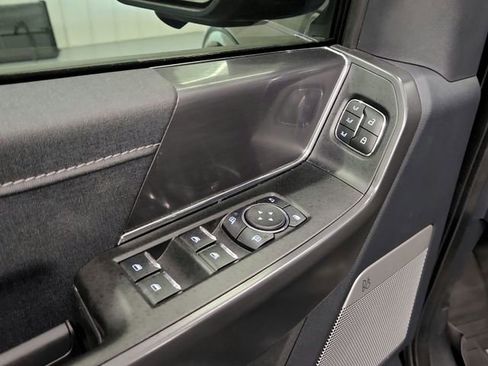 Used 2025 Ford F150 Lariat AWD/4WD image 27
