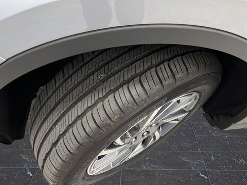 Used 2024 Lincoln Corsair AWD image 37