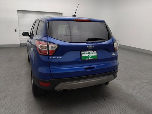 Used 2017 Ford Escape SE image 6