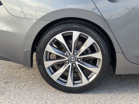 Used 2019 Nissan Maxima Platinum w/ Sport Mat Group image 14