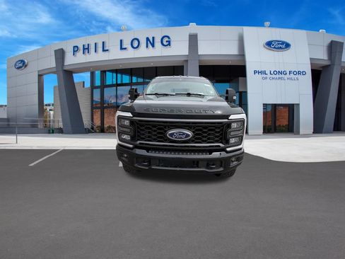 Used 2023 Ford F350 Lariat w/ Tremor Off-Road Package AWD/4WD image 9