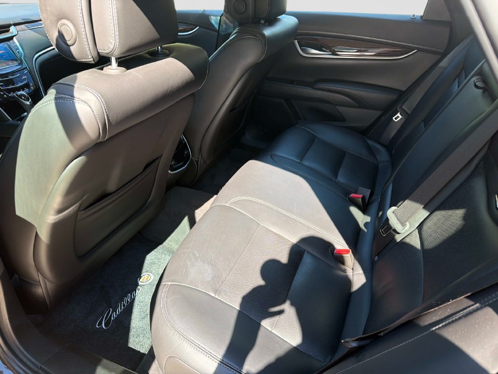 Used 2013 Cadillac XTS Luxury FWD image 15