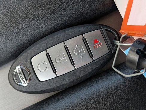 Used 2023 Nissan Murano SV image 27