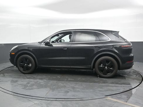 Used 2022 Porsche Cayenne AWD/4WD image 8