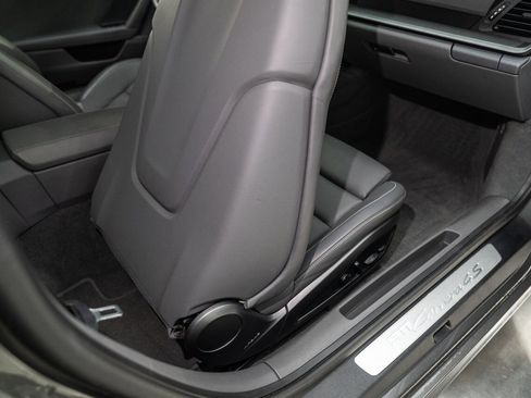 Used 2021 Porsche 911 Carrera 4S image 42