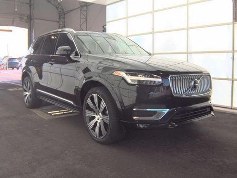 Used 2023 Volvo XC90 B6 Ultimate w/ Protection Package Premier AWD/4WD image 4