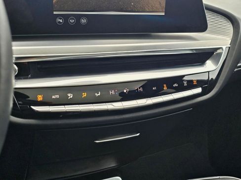 Used 2024 Cadillac Lyriq Sport image 37