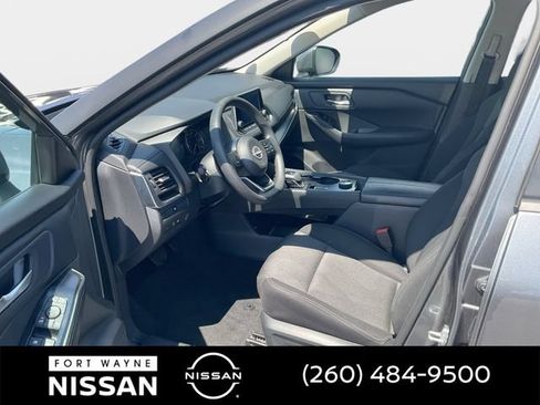 Used 2024 Nissan Rogue SV AWD/4WD image 11