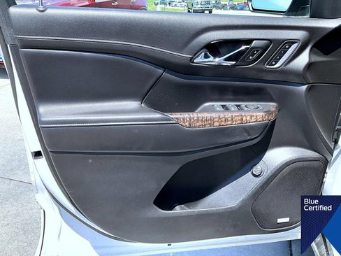 Used 2021 GMC Acadia Denali w/ Denali Ultimate Package AWD/4WD image 9