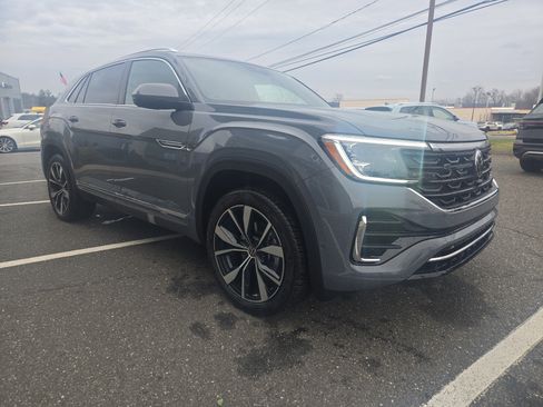 New 2026 Volkswagen Atlas Cross Sport SEL Premium R-Line image 3