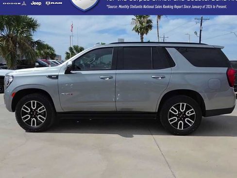 Used 2023 GMC Yukon AT4 w/ AT4 Premium Plus Package AWD/4WD image 5