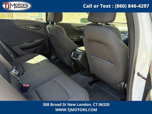 Used 2022 Chevrolet Malibu LT FWD image 12