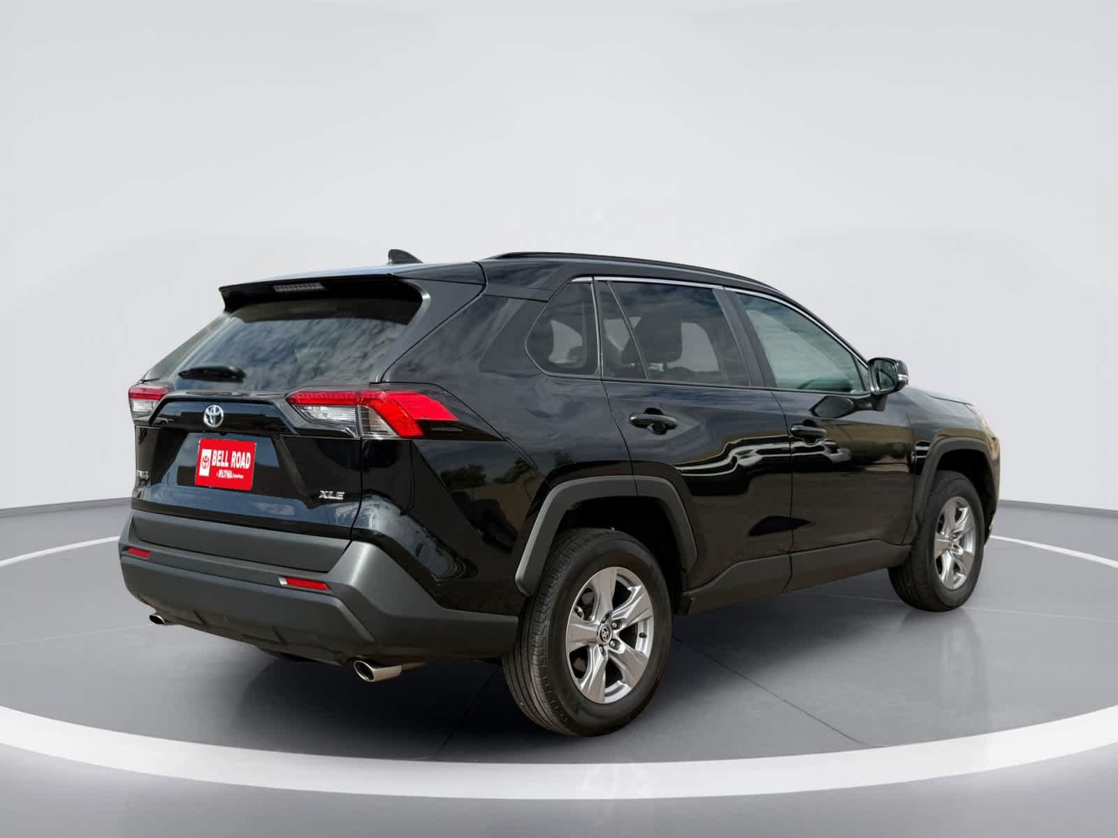 Used 2025 Toyota RAV4 XLE FWD image 9