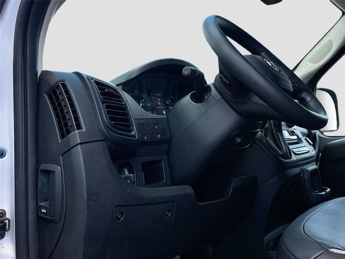 Used 2025 RAM ProMaster 2500 w/ Convenience Group FWD image 10
