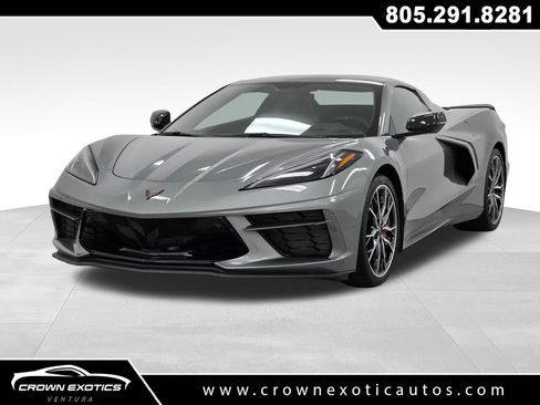 Used 2023 Chevrolet Corvette Stingray Premium Conv w/ Z51 Performance Package RWD image 3