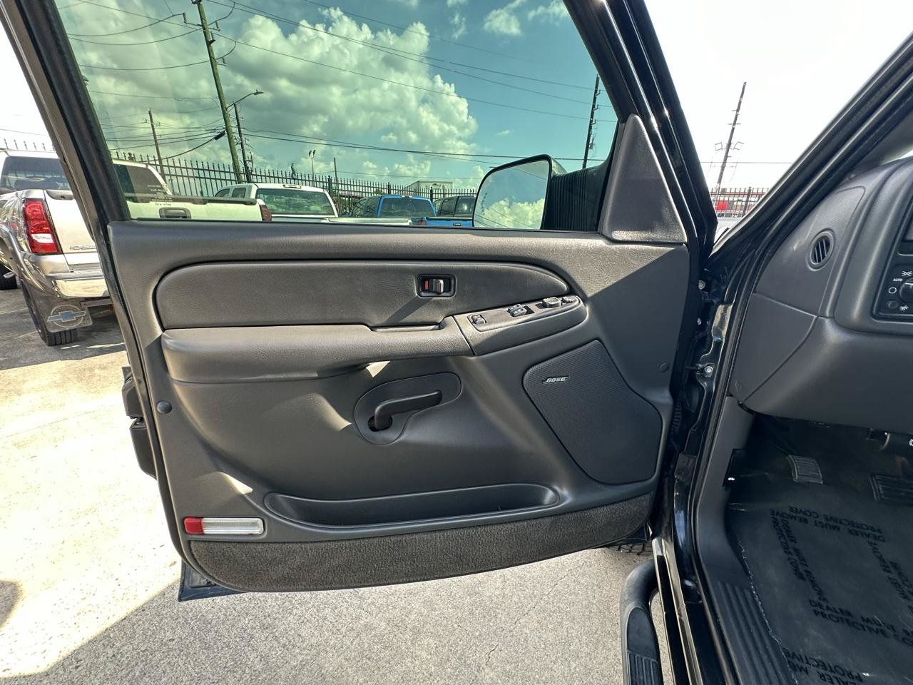 Used 2005 GMC Sierra 2500 SLE w/ Heavy-Duty Power Package AWD/4WD image 47