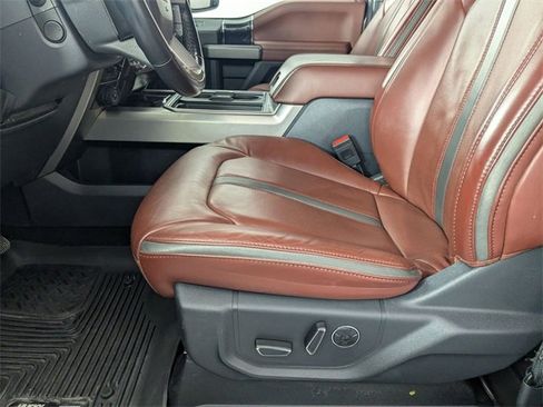 Used 2022 Ford F350 Platinum w/ FX4 Off-Road Package image 14