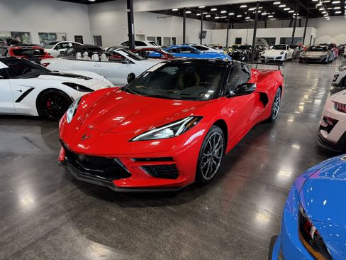 Used 2023 Chevrolet Corvette Stingray Preferred Conv w/ Z51 Performance Package RWD image 2