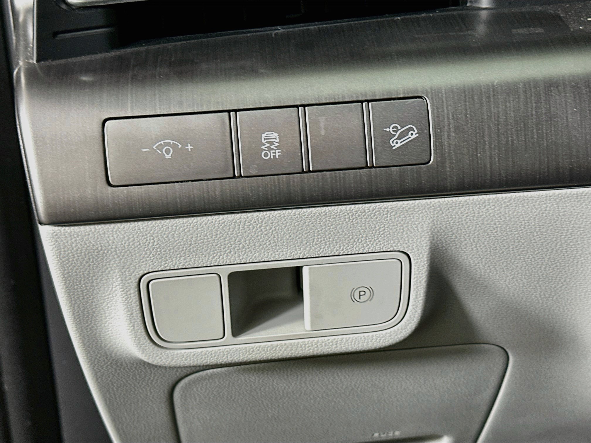 Used 2025 Hyundai Kona SEL FWD image 16