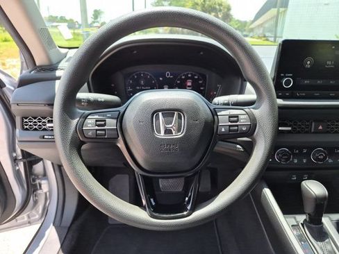 Used 2025 Honda Accord SE image 22