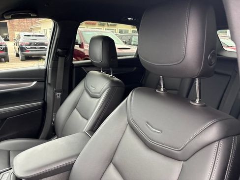 Used 2022 Cadillac XT5 Luxury AWD/4WD image 9