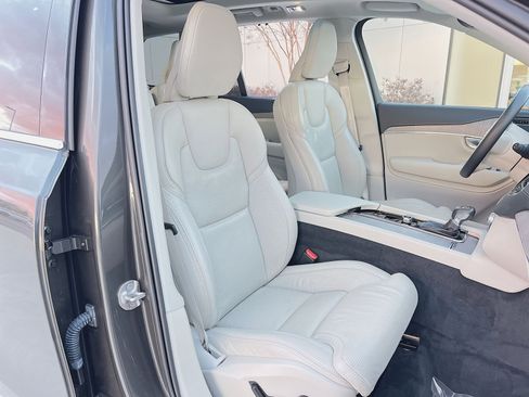 Certified 2022 Volvo XC90 T6 Inscription w/ Climate Package image 28