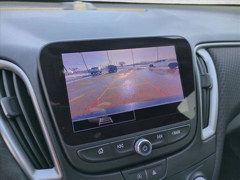 Used 2023 Chevrolet Malibu LS image 13