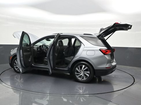 Used 2023 Chevrolet Equinox Premier FWD image 36