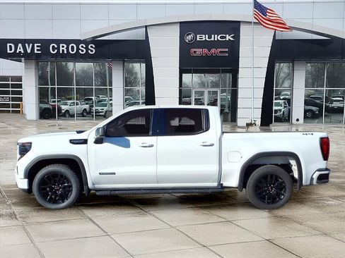 Used 2022 GMC Sierra 1500 Elevation w/ LPO, Elevation Black Package AWD/4WD image 8
