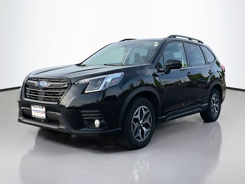 Used 2023 Subaru Forester Premium AWD/4WD image 12