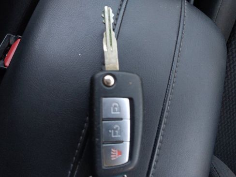 Used 2020 Nissan Rogue Sport S FWD image 32