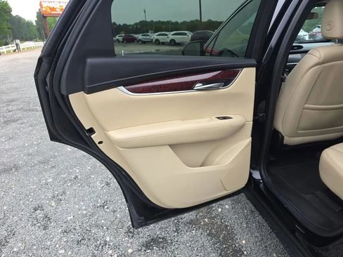 Used 2019 Cadillac XT5 Luxury FWD image 46