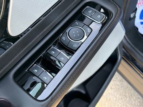 Used 2023 Lincoln Aviator Reserve w/ Equipment Group 201A image 12