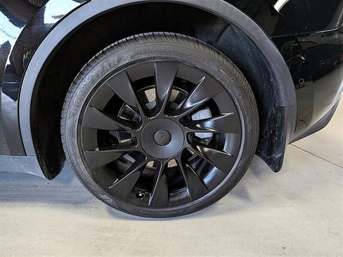 Used 2021 Tesla Model Y Long Range AWD/4WD image 14