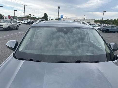Used 2024 Volkswagen Atlas SEL AWD/4WD image 14