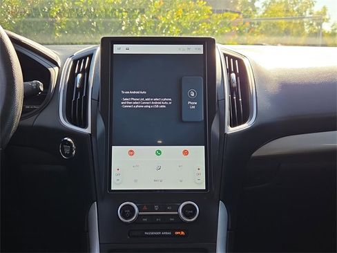 Used 2022 Ford Edge SE image 26