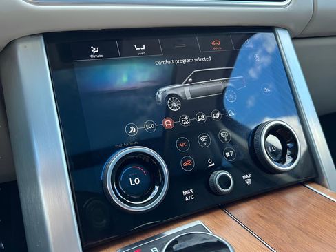 Used 2019 Land Rover Range Rover HSE image 57