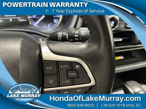 Used 2023 Toyota Highlander XLE FWD image 42