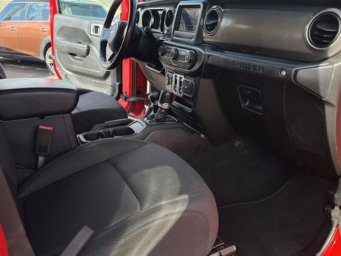 Used 2019 Jeep Wrangler Sport AWD/4WD image 26