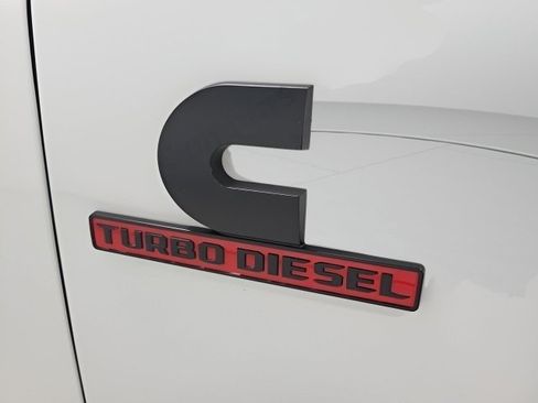 Used 2022 RAM 2500 Big Horn w/ Night Edition AWD/4WD image 11