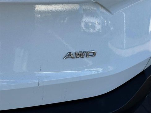 Used 2023 Nissan Rogue S image 5