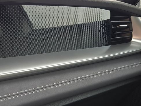 New 2026 Volkswagen Tiguan SE R-Line image 21