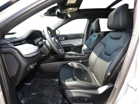 New 2026 Jeep Compass Limited AWD/4WD image 11