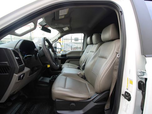 Used 2019 Ford F250 XL w/ Power Equipment Group image 6