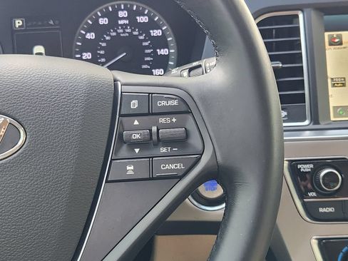 Used 2017 Hyundai Sonata Limited w/ Ultimate Package 04 FWD image 28