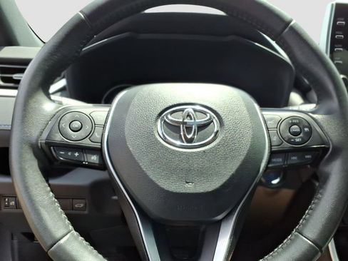 Used 2022 Toyota RAV4 XSE AWD/4WD image 25