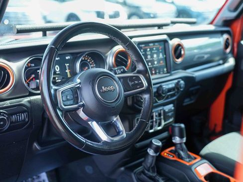 Used 2020 Jeep Wrangler Unlimited Sahara w/ Uconnect 4C Nav & Sound Group AWD/4WD image 26