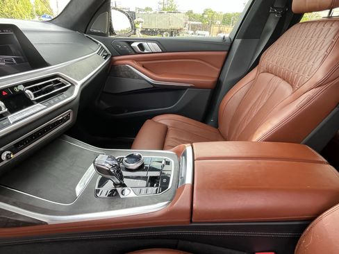 Used 2019 BMW X7 xDrive50i w/ M Sport Package image 20