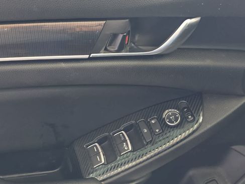 Used 2020 Honda Accord Sport image 15