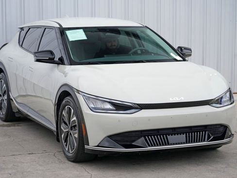 Used 2023 Kia EV6 Wind image 53